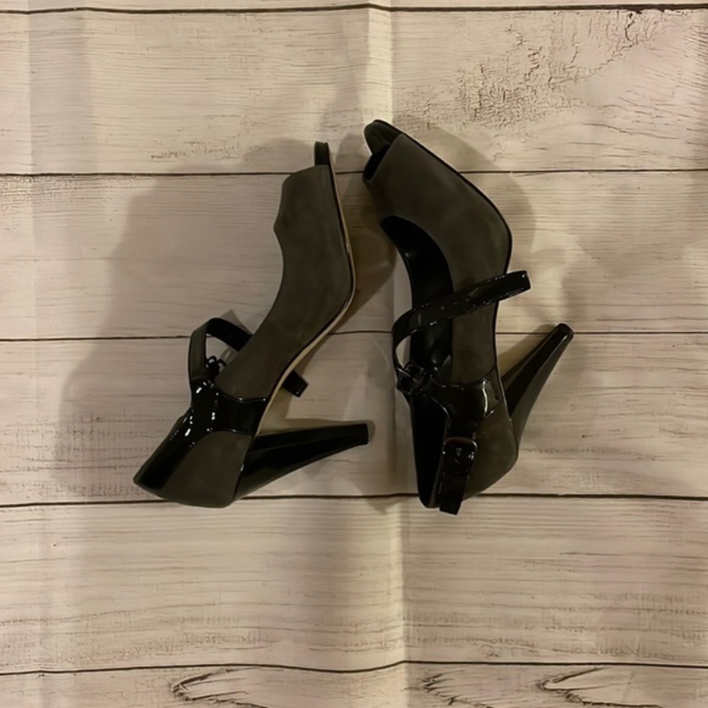 EUC Franco Sarto vintage gray suede and black patent heels​​​​